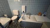 Haus 25b - innenliegendes Bad mit Wanne - 