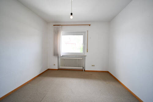 Schlafzimmer 3 von 3 EG - 