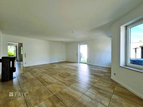 Wohnzimmer mit Kamin - 