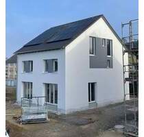 Willkommen daheim: Klimaneutrales DHH mit sonnigem Garten & Terrasse ab Dezember 2025 zu vermieten - Wülfrath