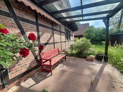 Überdachte Terrasse - Einfamilienhaus mit 117,00 m&sup2; in Wunstorf zum Kaufen