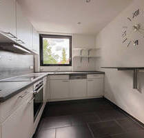 Preisreduzierung! TOP-Renovierte 3-Zi.-Whg. mit Balkon und Tiefgarage in Zentrumslage! Für Eigennutzung geeignet. - Coburg