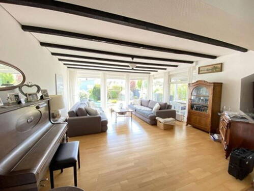 Wohnzimmer - Einfamilienhaus mit 320,00 m² in Cuxhaven zum Kaufen