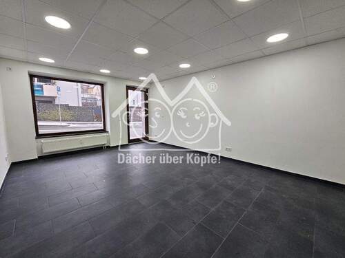 Büro 1 Bild 1 - Ihre neue Geschäftsadresse: Top Ladenbüro mit flexiblen Nutzungsmöglichkeiten in Röthenbach
