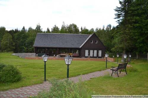Nebengebäude mit Terrasse und Küche - Hotel, Pension, Gasthof in Altenberg