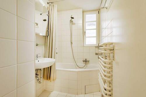 Badezimmer - Etagenwohnung mit 110,00 m&sup2; in Karlsruhe zum Kaufen