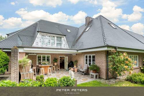 Bild 1 - Einmaliges Anwesen mit schönem Parkgrundstück in Morsum