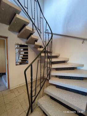 hier geht es ins Obergeschoss - 