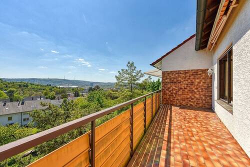 Balkon nach Süd-Westen - Etagenwohnung mit 125,60 m² in Stuttgart zur Miete
