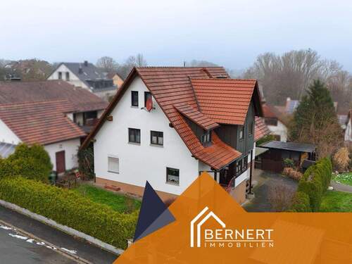 Seitenansicht - Vielseitige Erdgeschosswohnung mit großzügigem Kellerbereich - Raum für Wohnen & Ideen