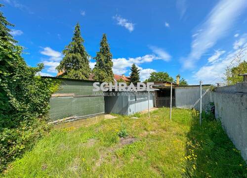 …dahinter der Wäscheplatz - 2 Zimmer Mehrfamilienhaus, Wohnhaus in Wust-Fischbeck