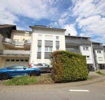 Exklusive 6-Zimmer-Eigentumswohnung mit 2 Balkonen, hochwertiger Einbauküche, gehobener Ausstattung - Gummersbach Berghausen