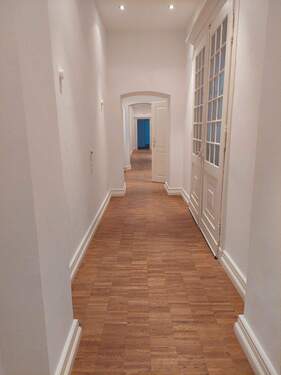 20260219_140904.jpg - 7 Zimmer Etagenwohnung in Trier