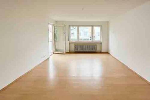 Wohnzimmer - 3 Zimmer Etagenwohnung zum Kaufen in Wiesbaden