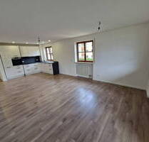 Prov. frei, sanierte 2-Zi.-Wohnung in Freilassing, 1. OG, Balkon, gr. Keller, Lift