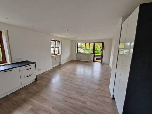 Bild 2 - 2 Zimmer Etagenwohnung zum Kaufen in Freilassing