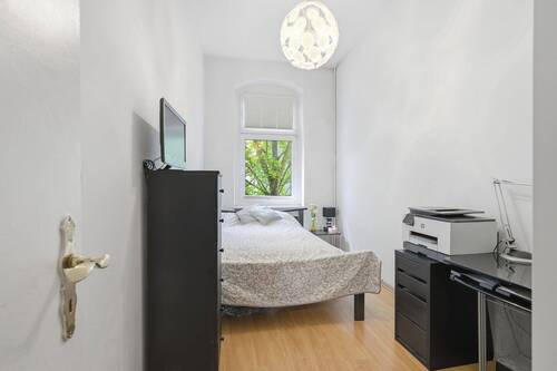 Gästezimmer - Etagenwohnung mit 84,00 m&sup2; in Berlin zum Kaufen