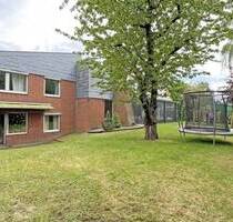 Architektenhaus mit Charme & großzügigem Garten in ruhiger Wohnlage als Hinterbebauung mit Doppelgarage - Langenhagen Krähenwinkel