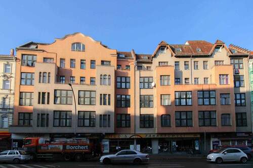 Objektansicht straßenseitig - 2 Zimmer Etagenwohnung zum Kaufen in Berlin