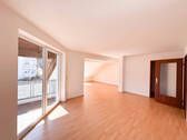 Wohnzimmer - 3 Zimmer Etagenwohnung zum Kaufen in Coburg / Cortendorf