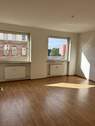 Wohnzimmer - 2 Zimmer Etagenwohnung zur Miete in Nürnberg