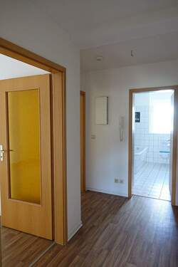 Blick Flur zum Bad - 