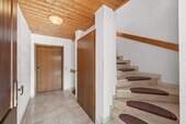 Eingangsbereich EG/ Treppenhaus - 