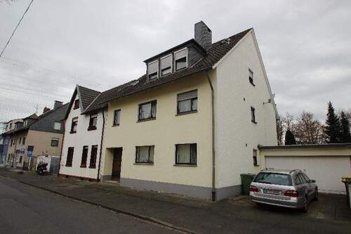 Bild 1 - Großes 3-Familienhaus 350 m² Wohnfläche Wintergarten 830 m² Grundstück erzielbare Miete 44.000 EUR +NK
