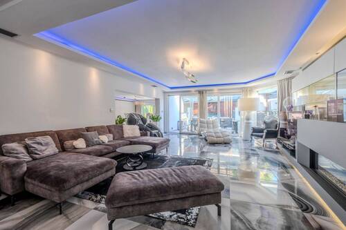 Wohnbereich - Einfamilienhaus mit 295,00 m&sup2; in Stuttgart zum Kaufen