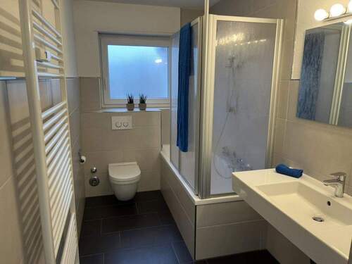 Badezimmer - Etagenwohnung mit 101,00 m&sup2; in Kaiserslautern zur Miete