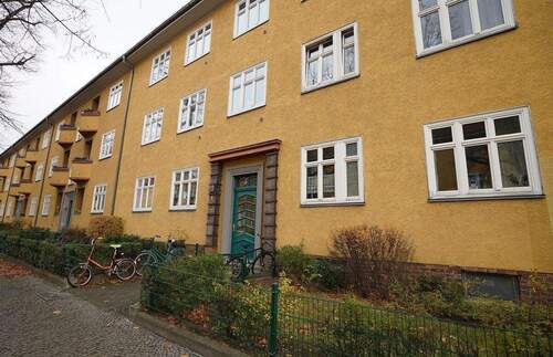 Hausansicht - Hauptstadtmakler-Gepflegte Wohnung in guter Lage