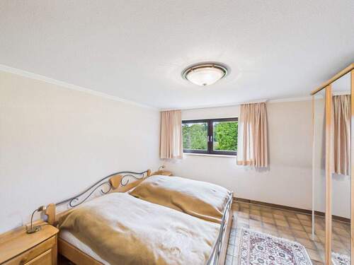 Schlafzimmer UG - 