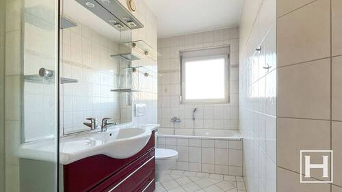 Badezimmer OG - 5 Zimmer Reihenmittelhaus in Kaltenkirchen