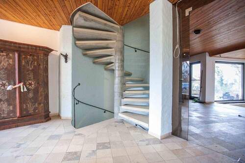 Eingangsbereich - 8 Zimmer Einfamilienhaus in Uttenreuth