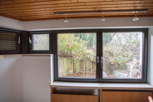 1 von 3 Schlaf-/Kinder-/Gästezimmern UG - 