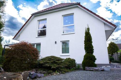 Titelbild - Modernes Einfamilienhaus mit Einliegerwohnung & Terrasse in ruhiger Lage von Neuengamme