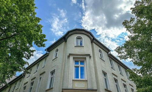 Außenansicht - Wohn- und Geschäftshaus in Ecklage im Komponistenviertel