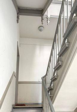 Treppenhaus - Gewerbeobjekt (Büro, Produktion, Verkauf) in Berlin
