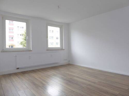 Wohnzimmer einer Wohnung im EG - 