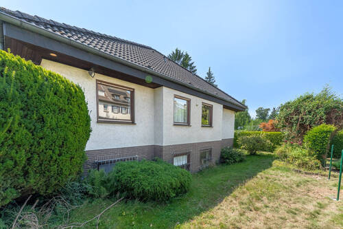 Garten seitlich am Haus - 