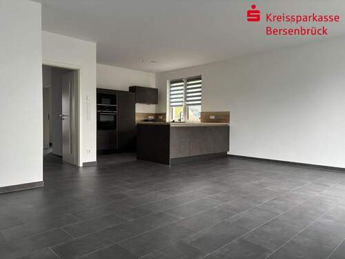 Wohn- und Esszimmer mit Küche - Doppelhaushälfte mit 138,00 m&sup2; in Bramsche zum Kaufen