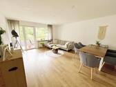 Wohnzimmer - Stilvoll sanierte 3-Zi-Hochparterre-Wohnung mit EBK, Balkon & Garage in Beuel Küdinghoven