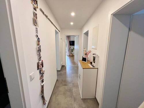 Flur - 3 Zimmer Etagenwohnung zur Miete in Bonn