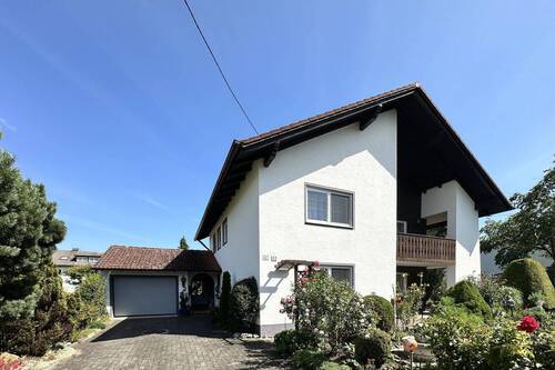 Hausansicht - Ihr neues Familiendomizil in ruhiger Lage