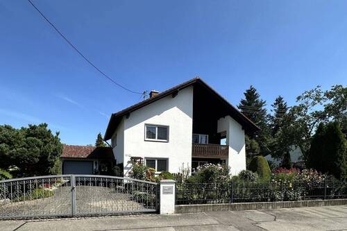 Hausansicht - 6 Zimmer Einfamilienhaus zum Kaufen in Igling