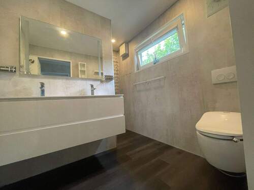 Zweites Badezimmer - 