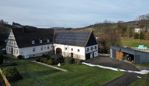 Außenansicht vom Wohnhaus - 1 Zimmer Mehrfamilienhaus, Wohnhaus in Olpe