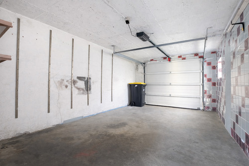 Garage - 