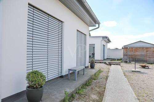Zuwegung zum Haus - 