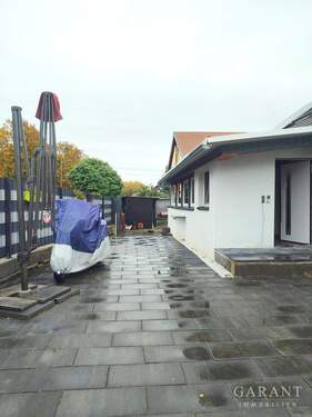 Aussenbereich Terrasse beim Wintergarten - 